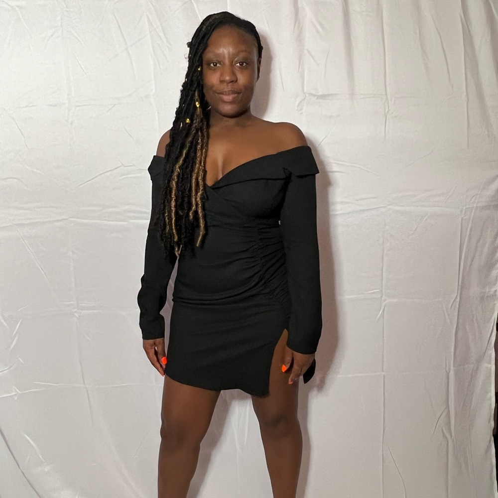 This dress is in a form of a blazer style. It’s so sexy with the split.